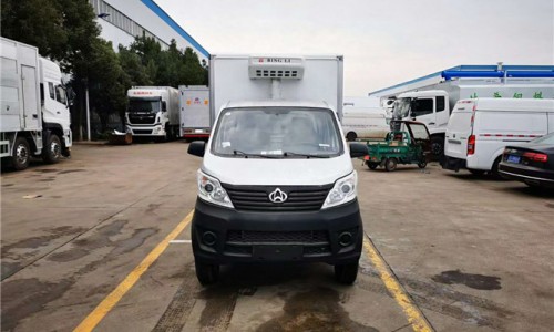 3米長(zhǎng)安冷藏車 