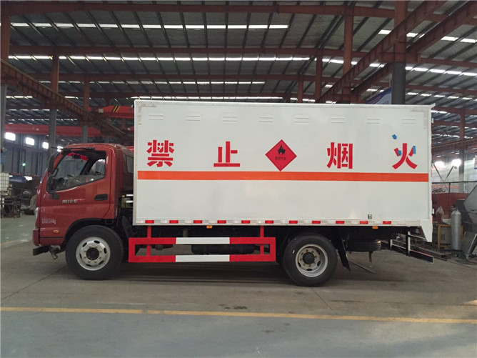 福田易燃?xì)怏w廂式運輸車.jpg