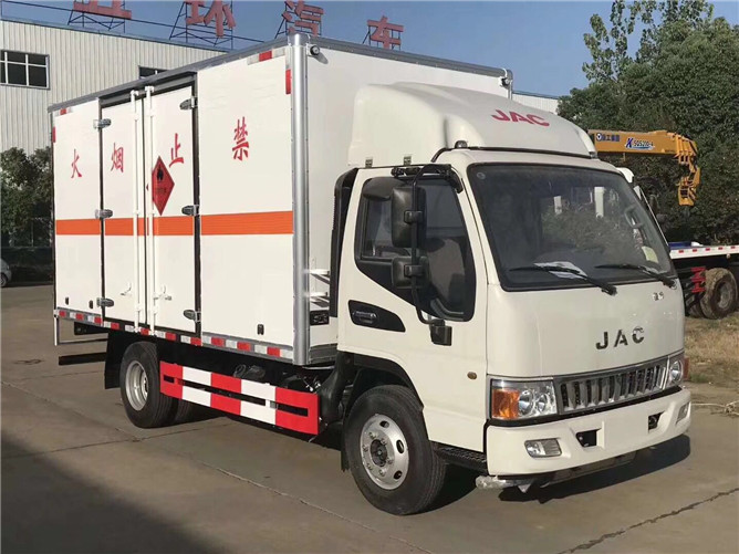 江淮氣瓶運(yùn)輸車.jpg