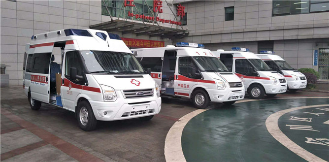 監(jiān)護(hù)救護(hù)車.jpg